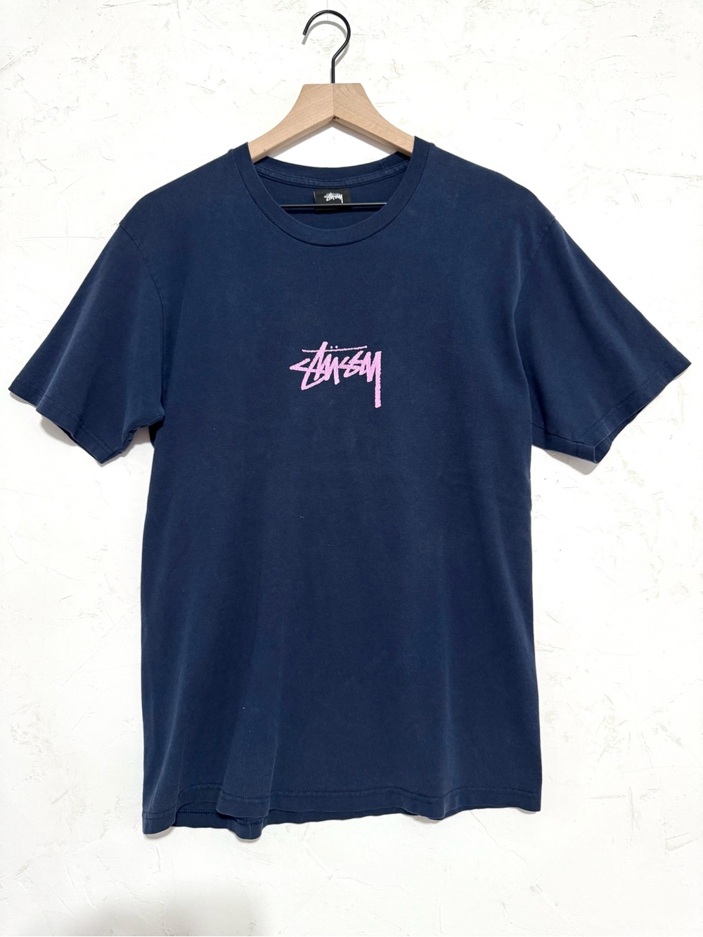 Stussy Navy Blue T-Shirt Pink Logo Graphic Size M